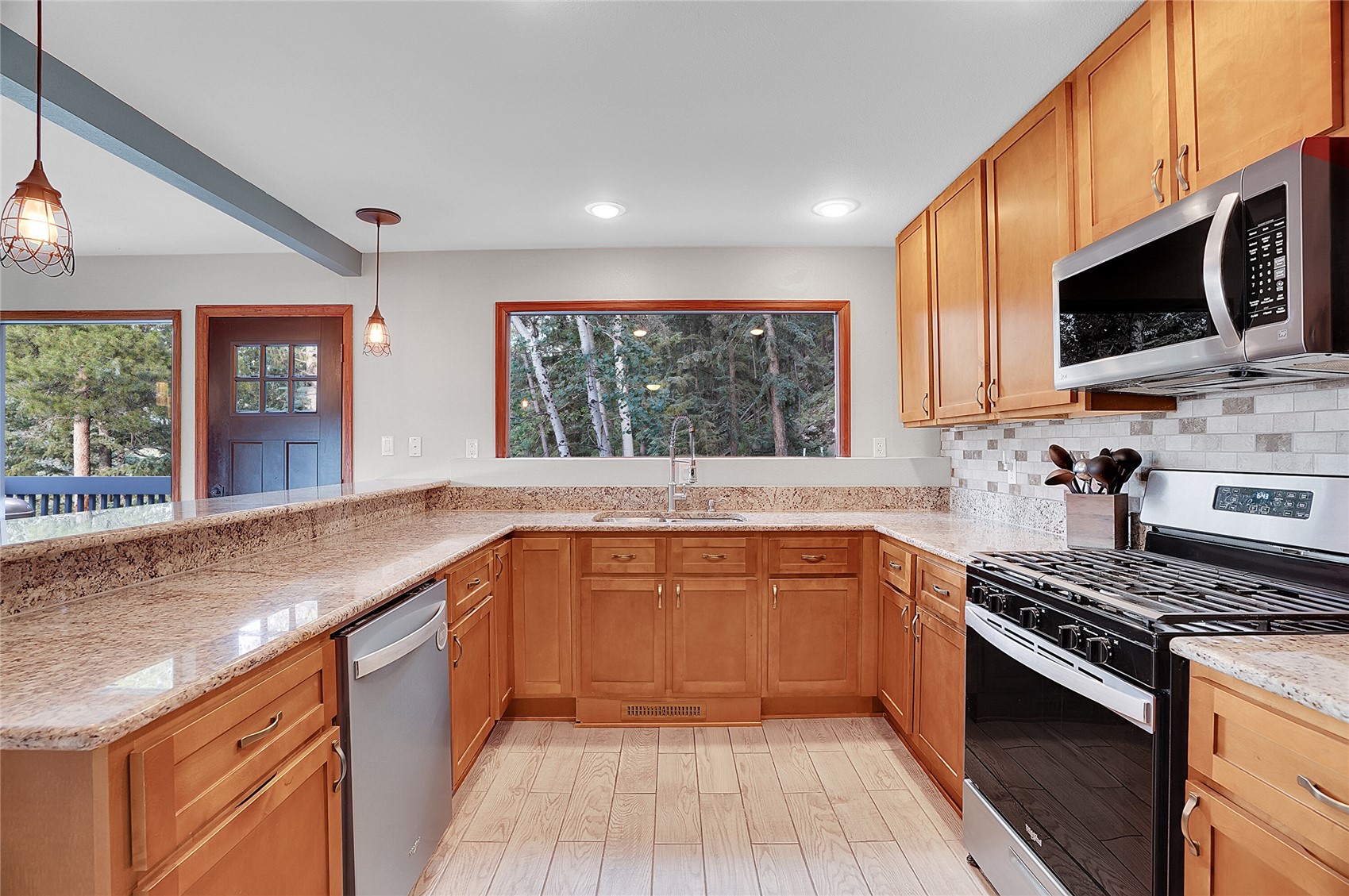920 Saddleback DRIVE