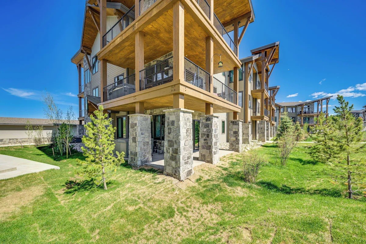 72 Meadow Creek LANE 104