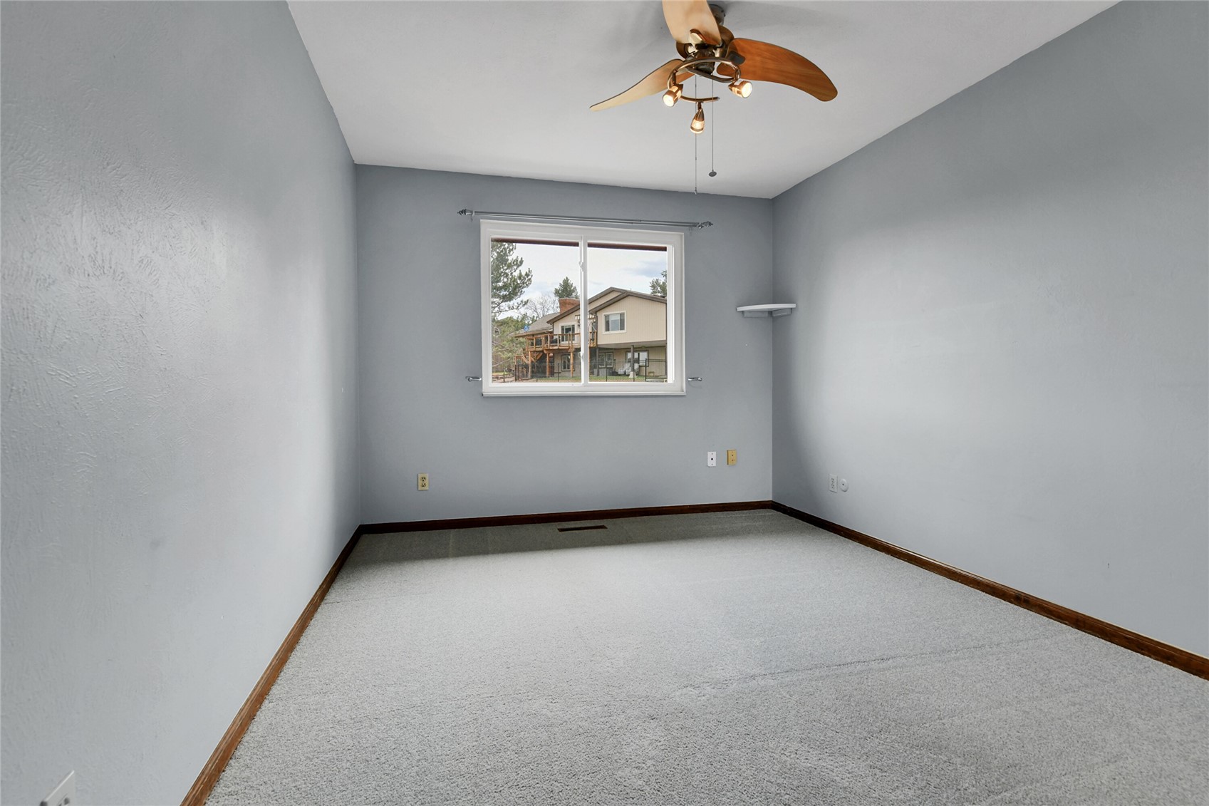 15740 Sandtrap WAY