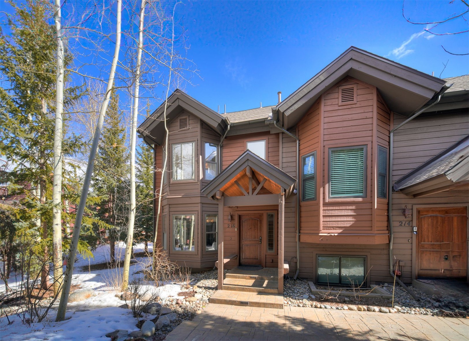216 Village Point DRIVE 216
