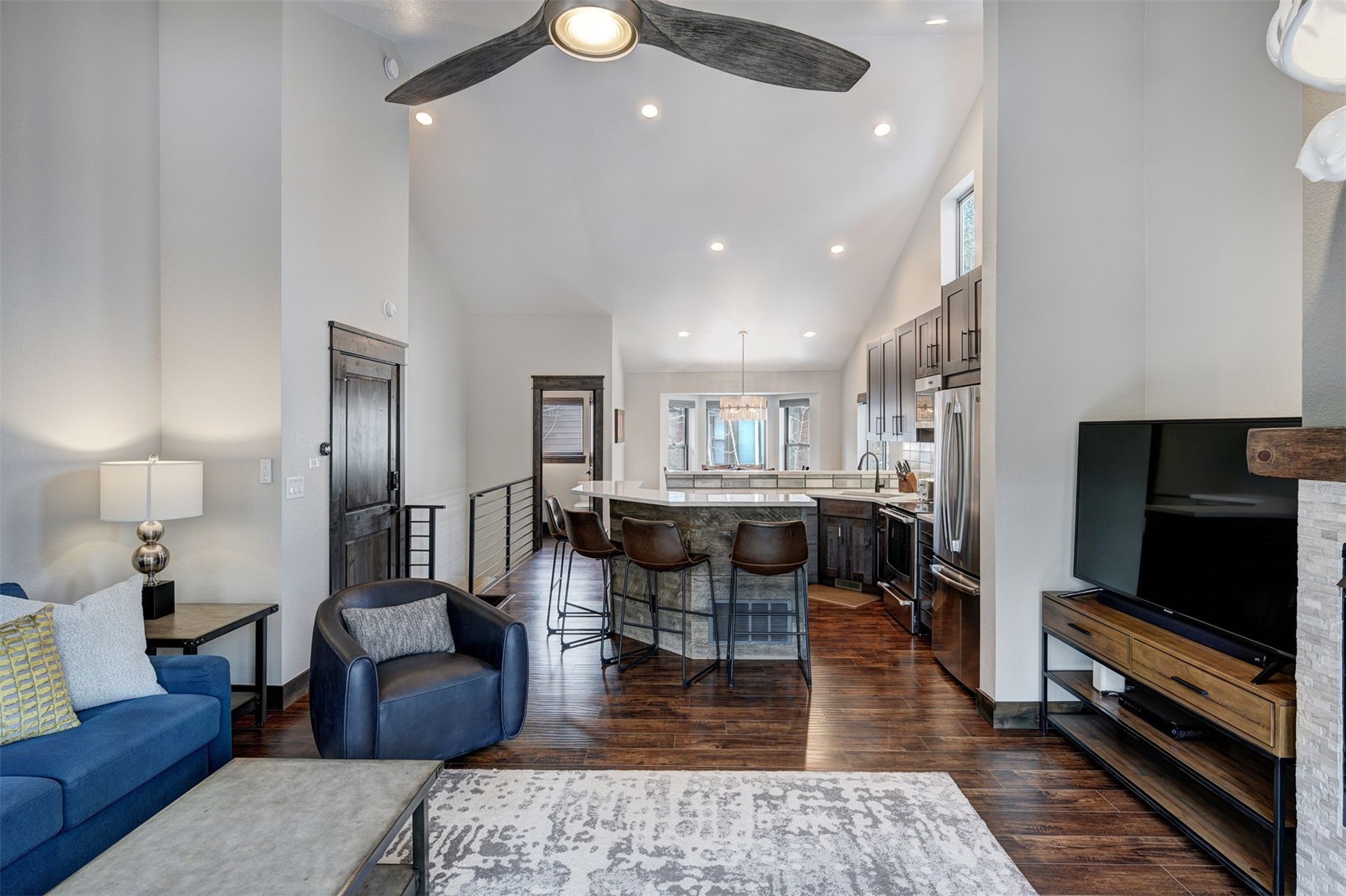 216 Village Point DRIVE 216