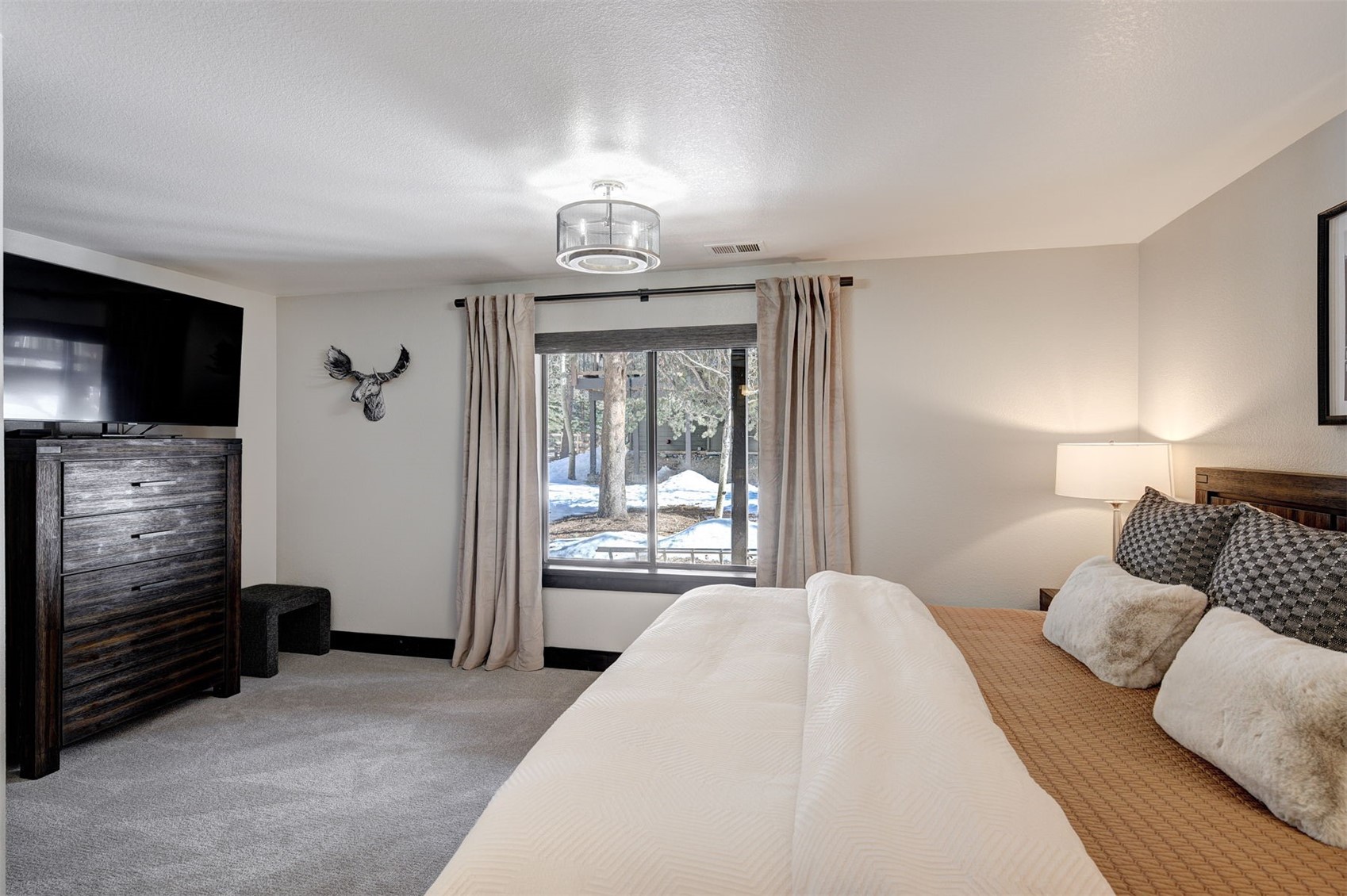 216 Village Point DRIVE 216