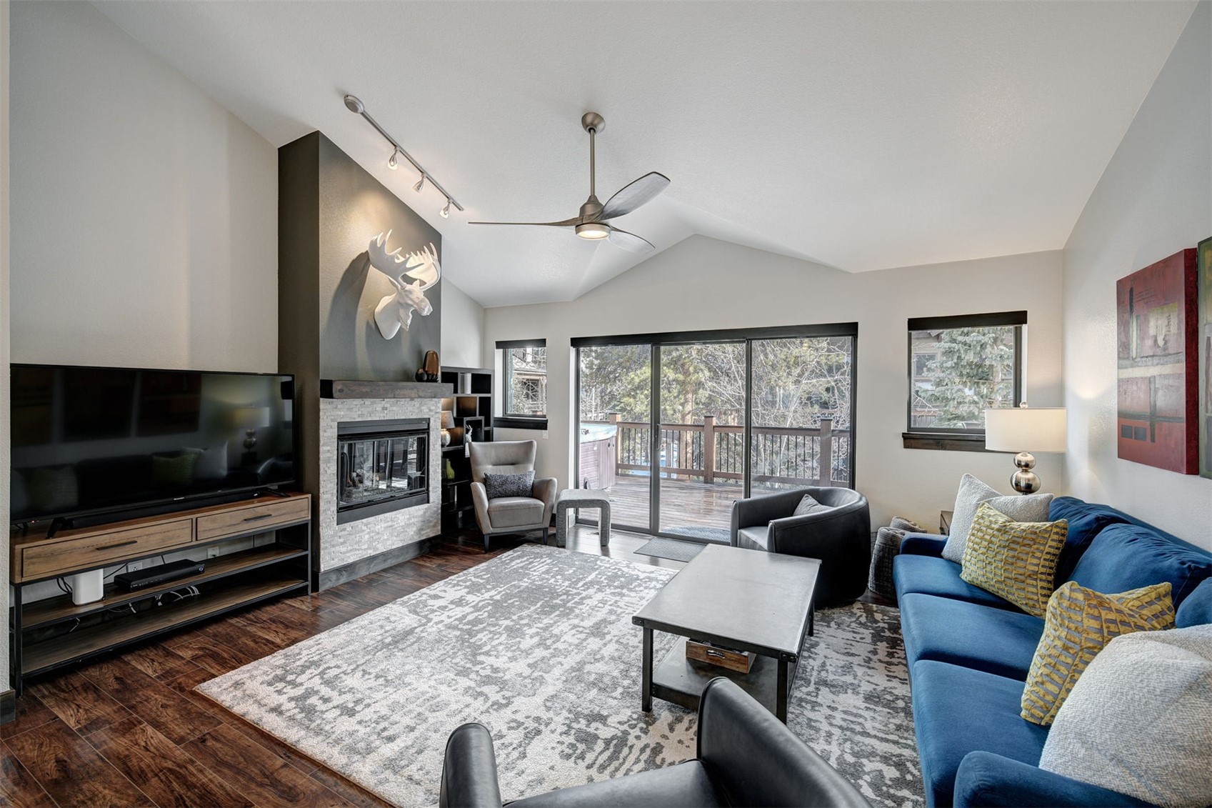 216 Village Point DRIVE 216