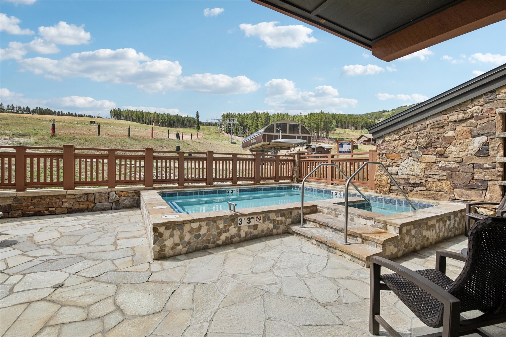 1521 Ski Hill ROAD 8211