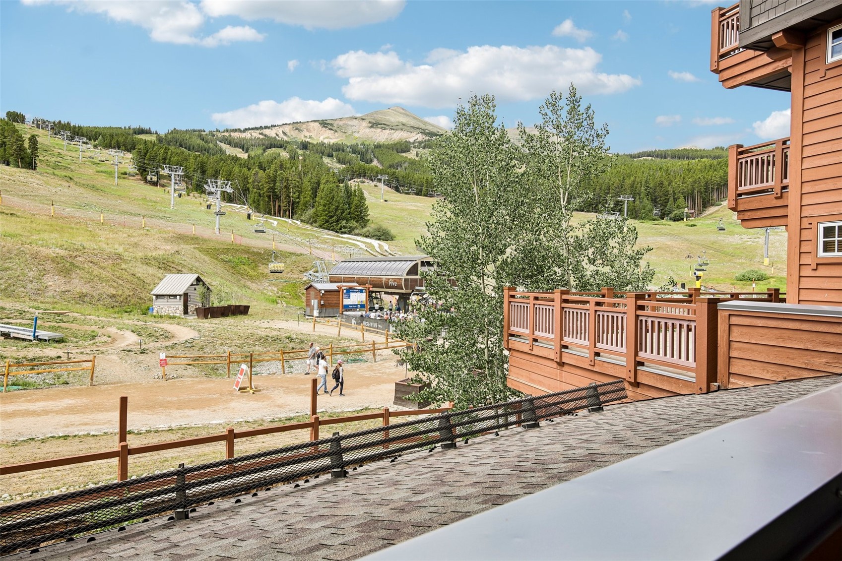 1521 Ski Hill ROAD 8211