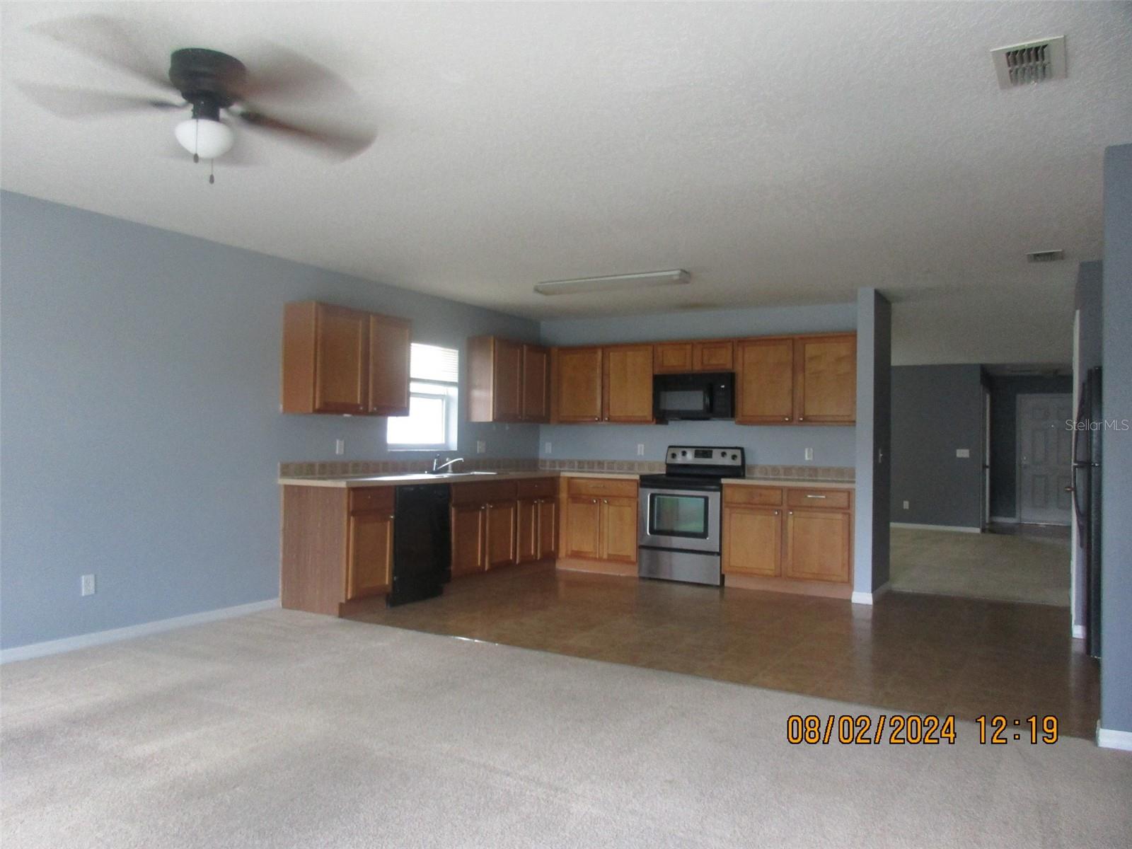 9 WINDROSE DR