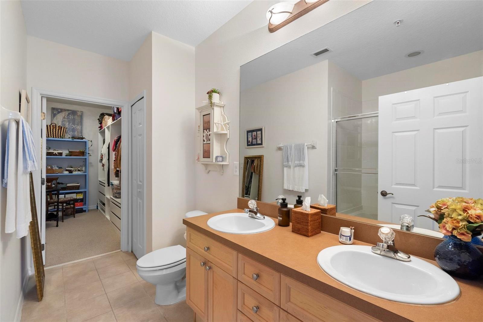 8277 MARITIME FLAG ST #204