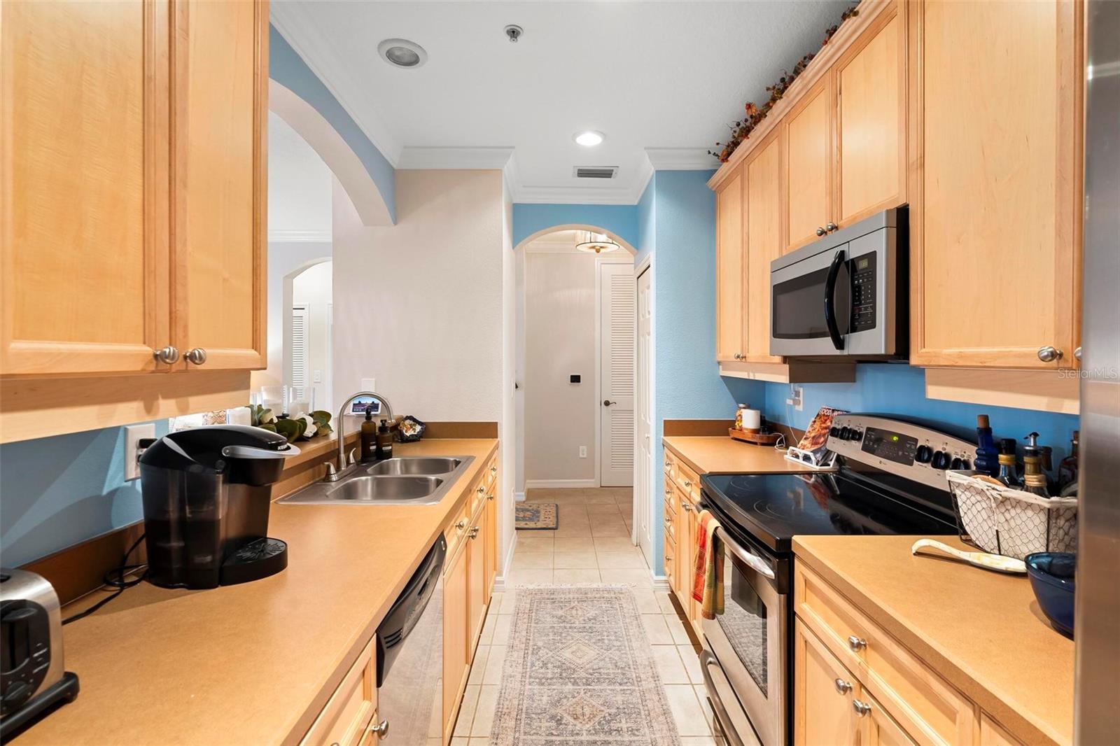 8277 MARITIME FLAG ST #204