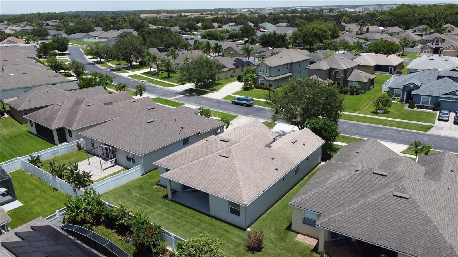 2924 WHITE CEDAR CIR