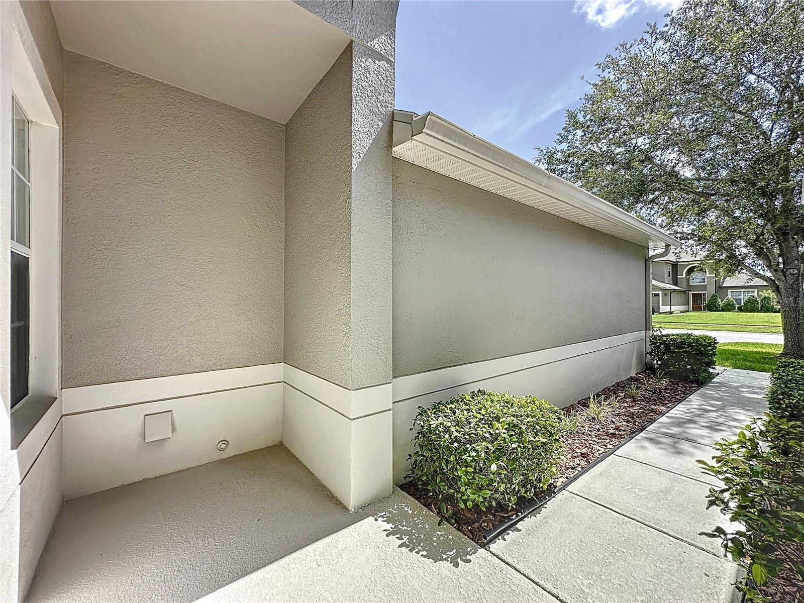 2924 WHITE CEDAR CIR