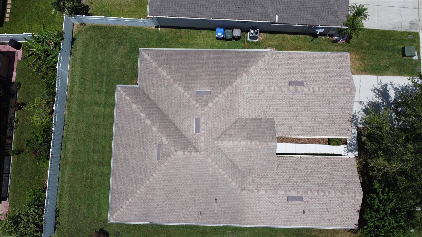 2924 WHITE CEDAR CIR