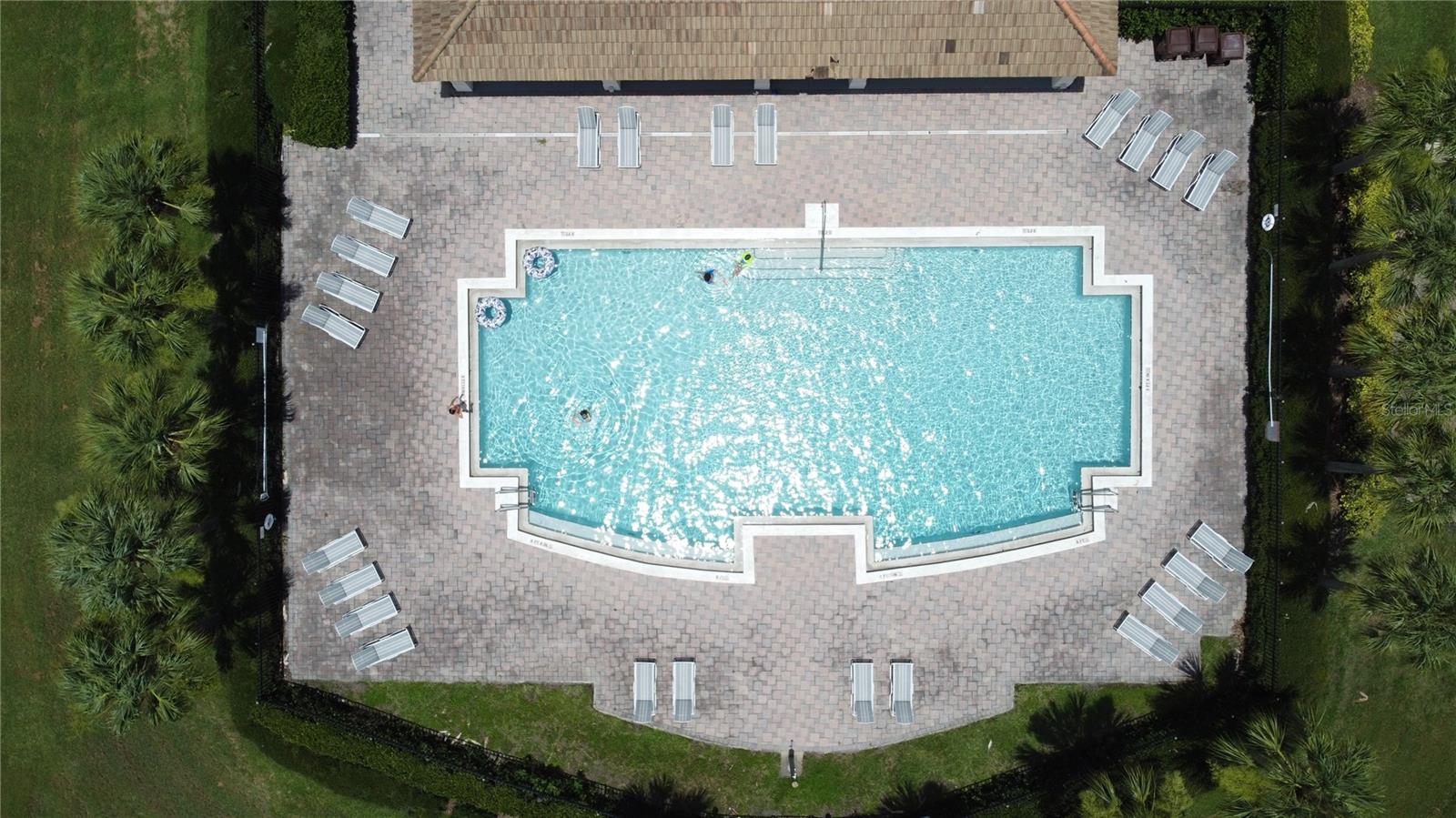 2924 WHITE CEDAR CIR