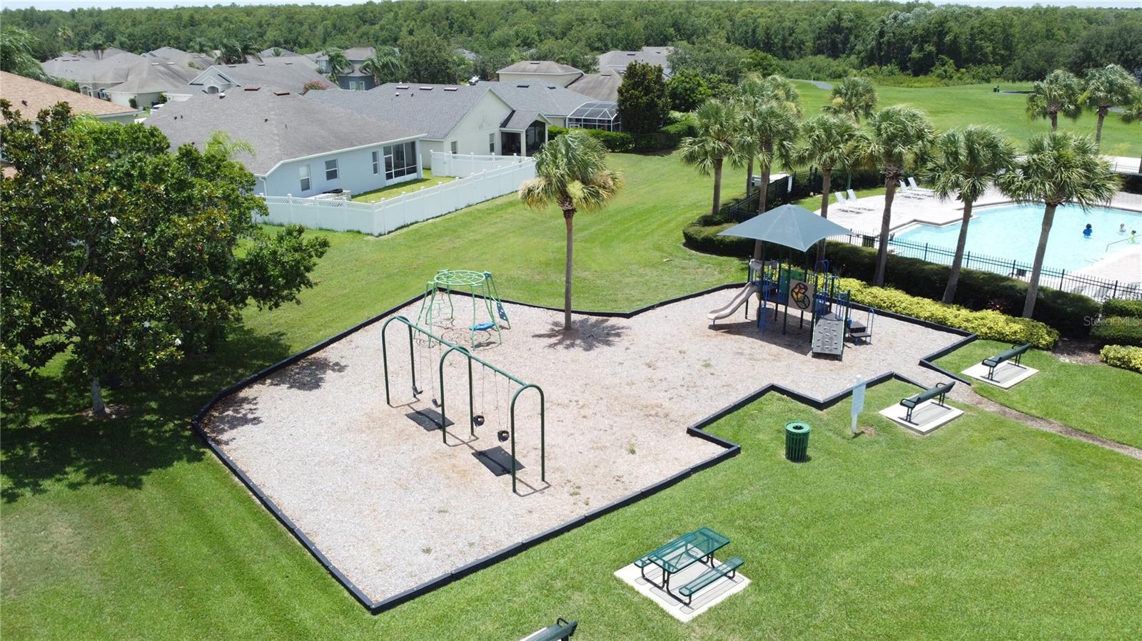 2924 WHITE CEDAR CIR