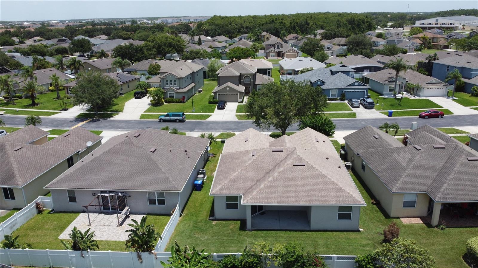 2924 WHITE CEDAR CIR