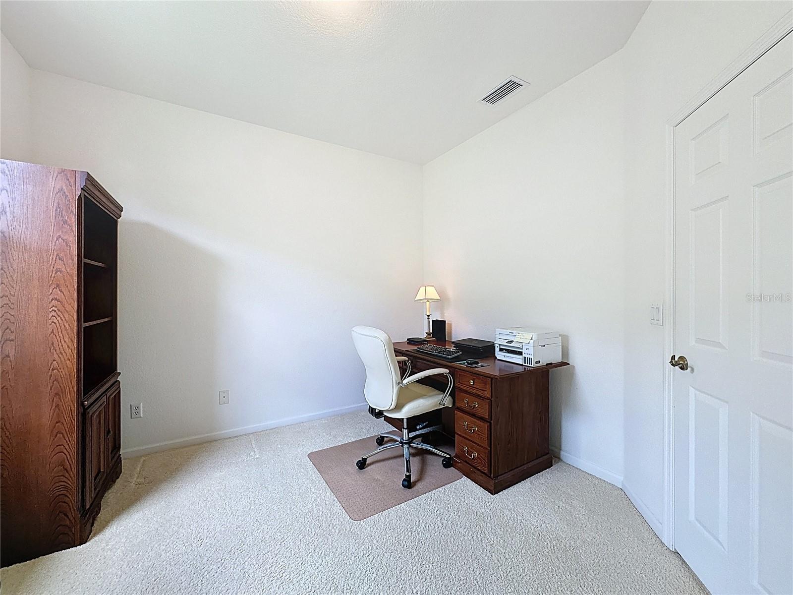 2924 WHITE CEDAR CIR