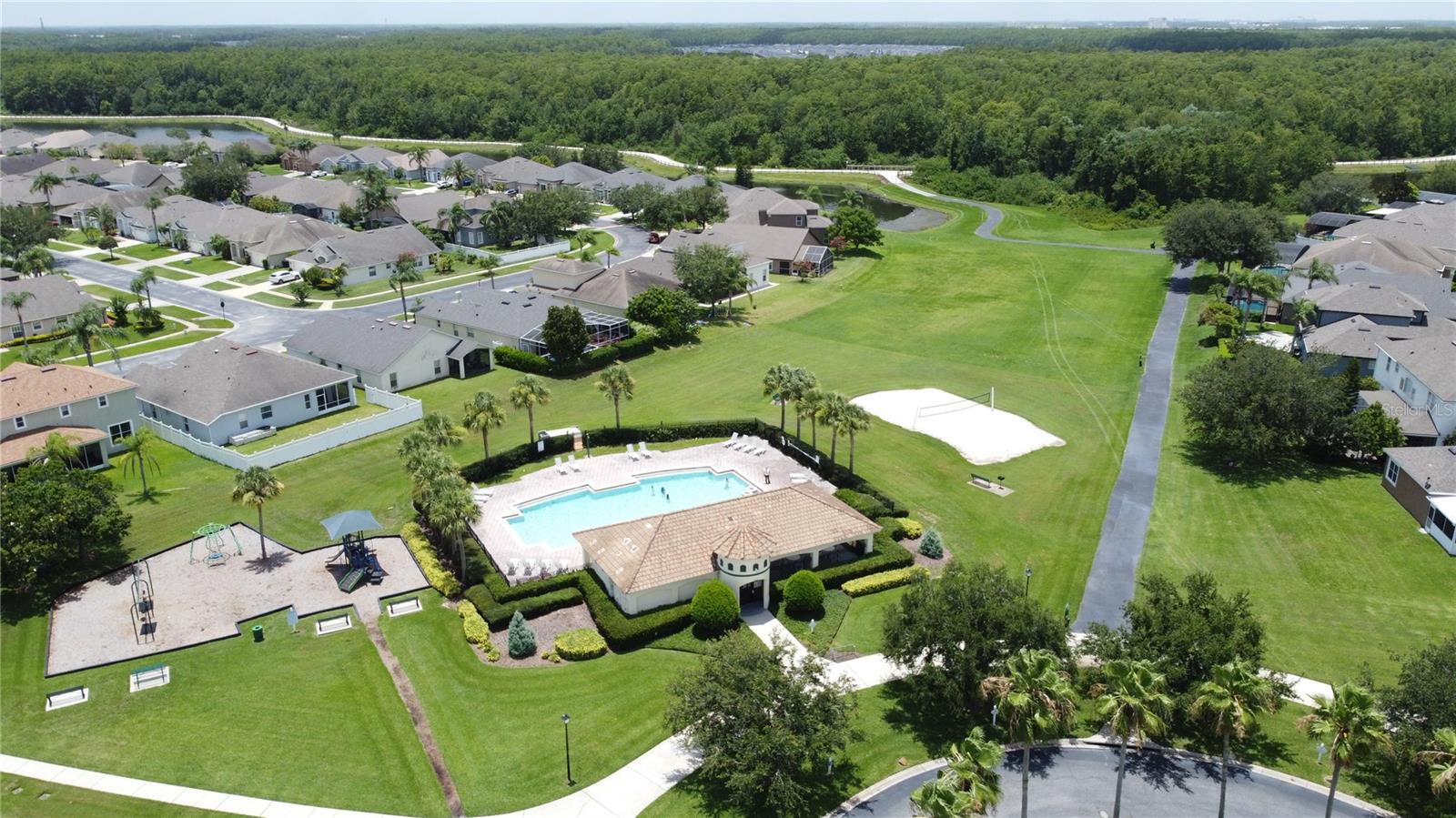 2924 WHITE CEDAR CIR