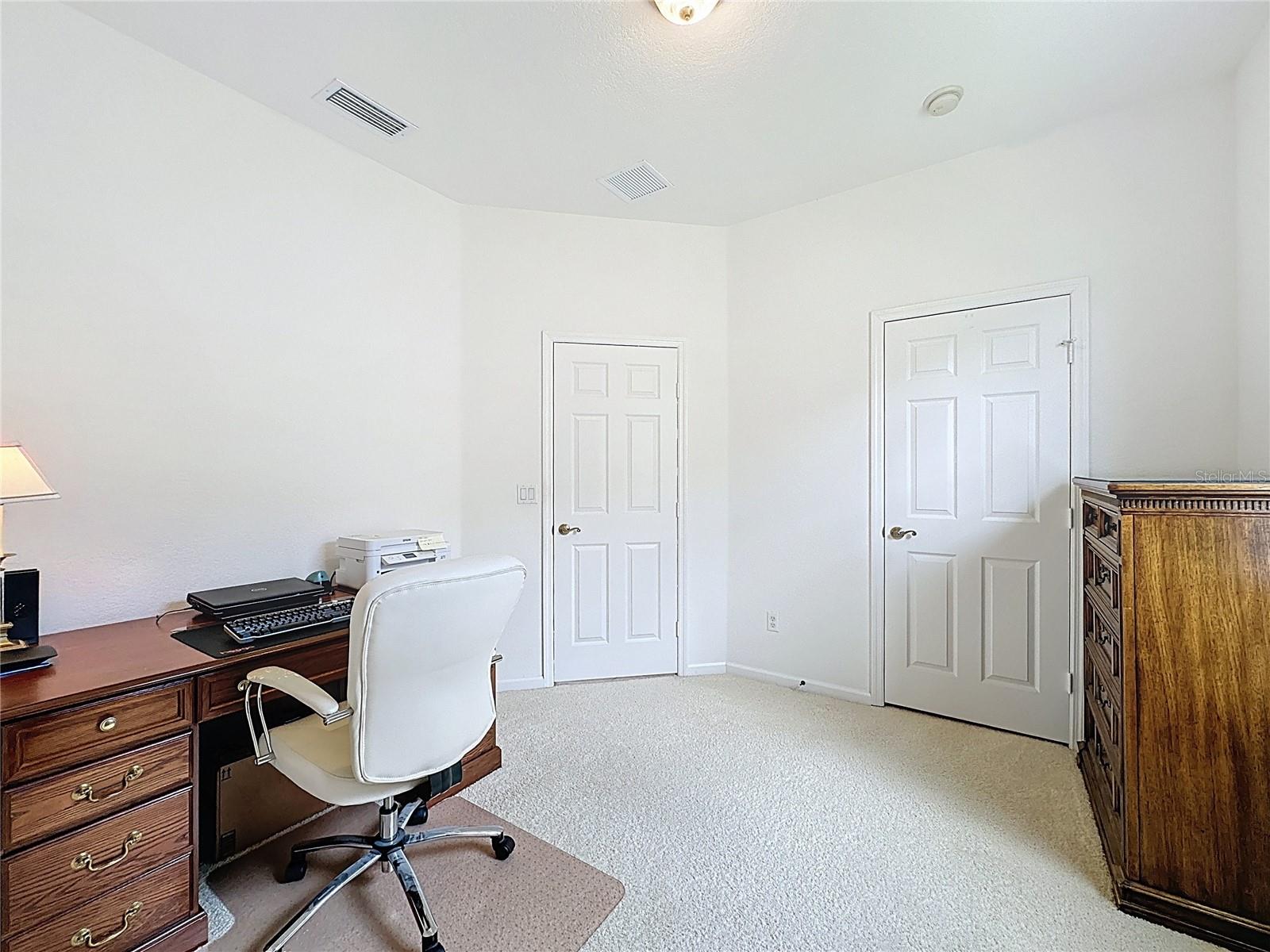 2924 WHITE CEDAR CIR