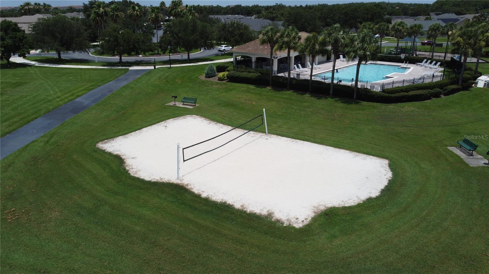 2924 WHITE CEDAR CIR