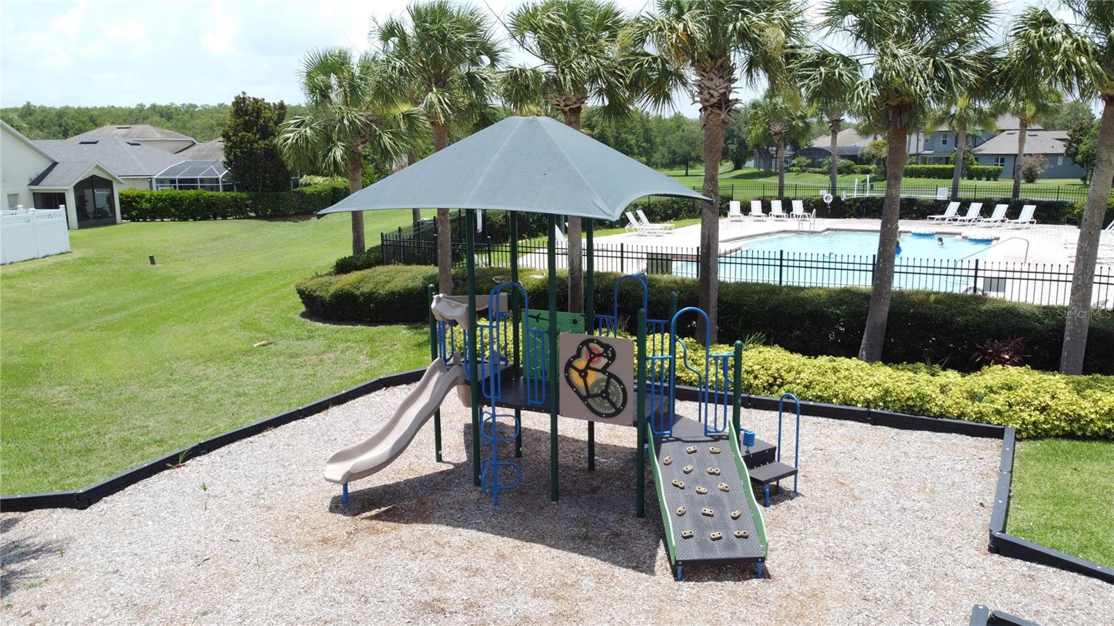 2924 WHITE CEDAR CIR