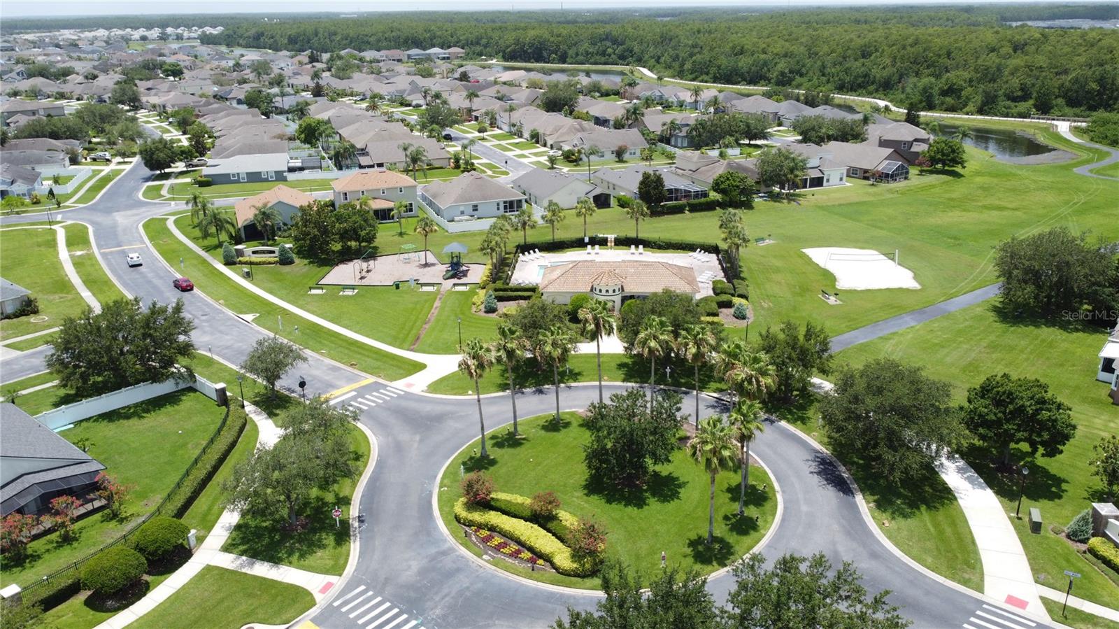 2924 WHITE CEDAR CIR