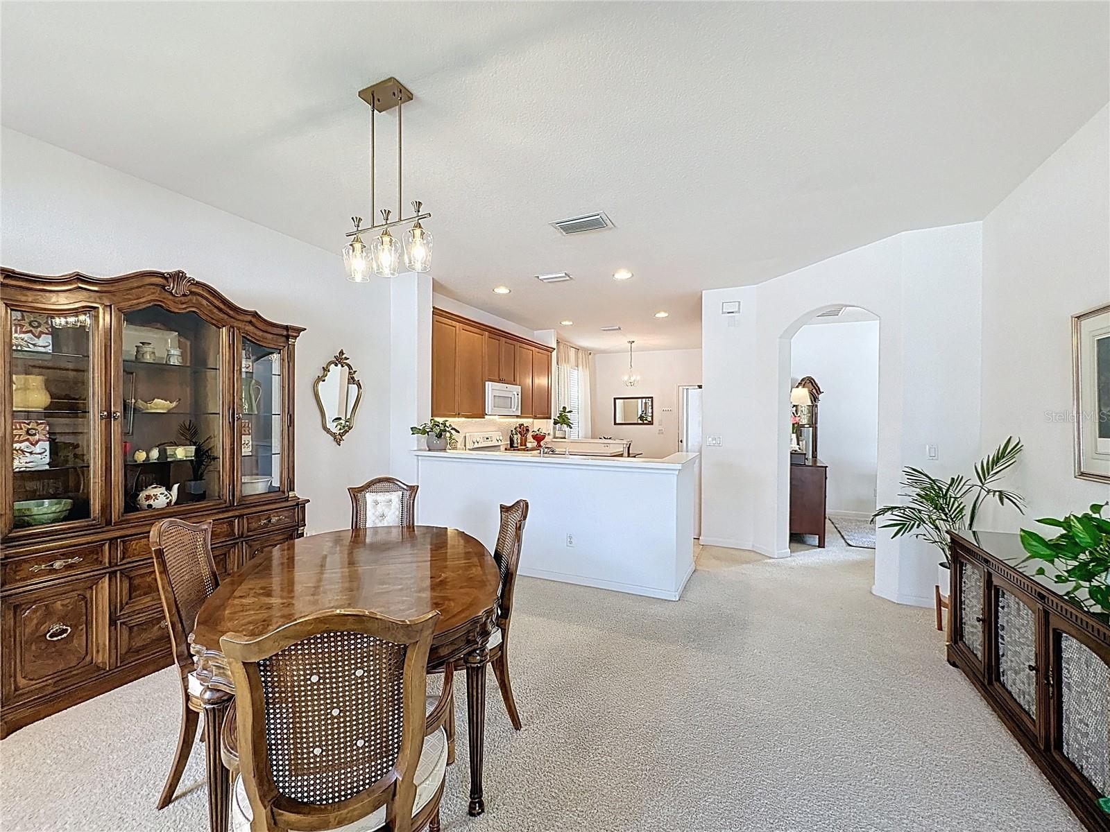 2924 WHITE CEDAR CIR