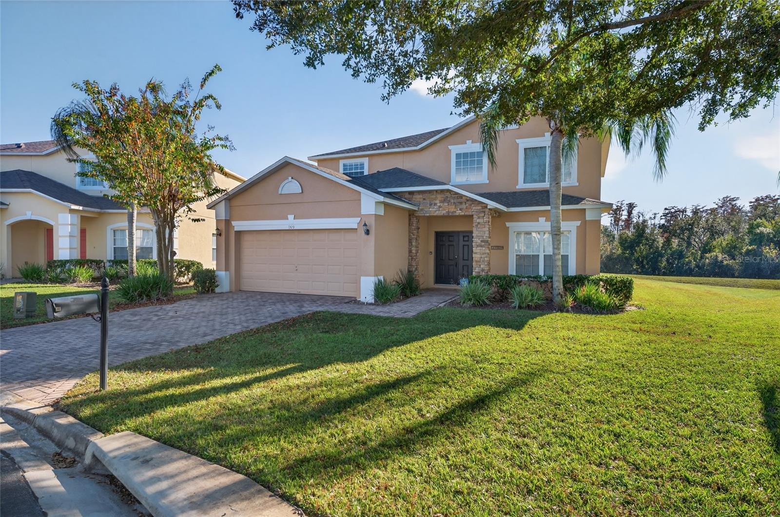 169 MOORGATE DR