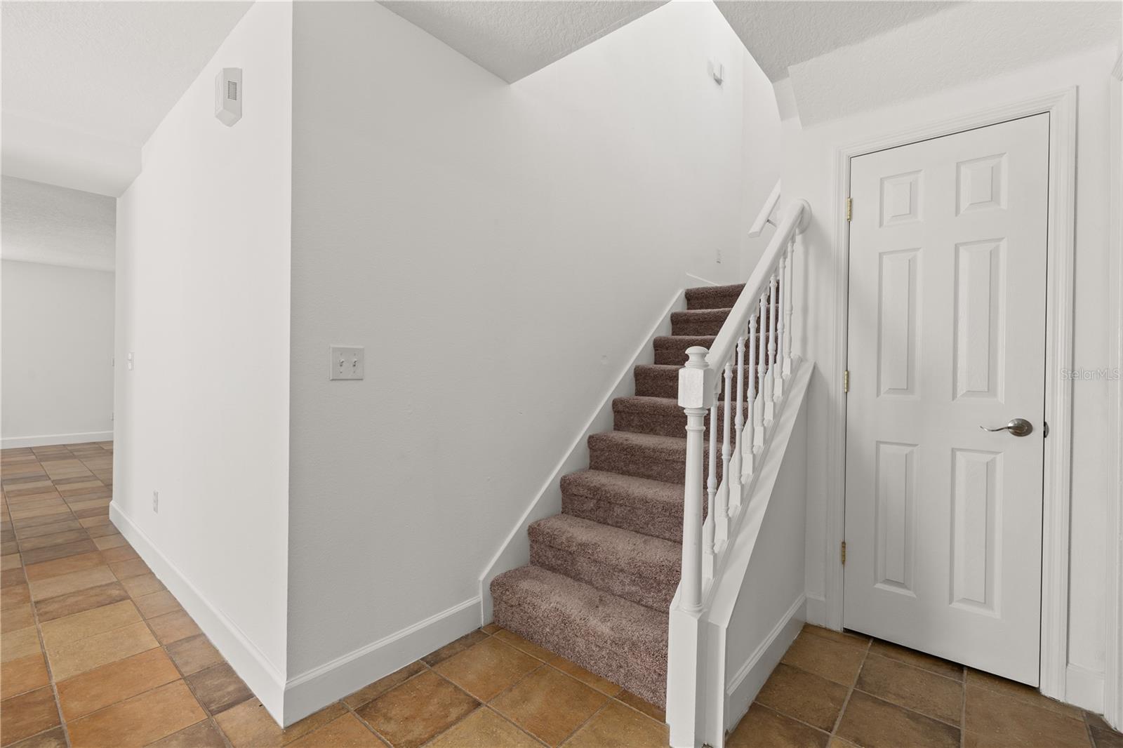 449 RONA LN
