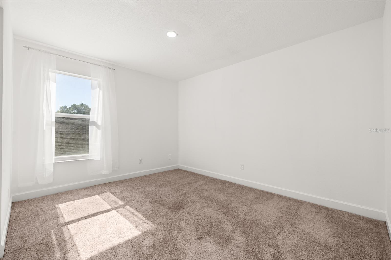449 RONA LN