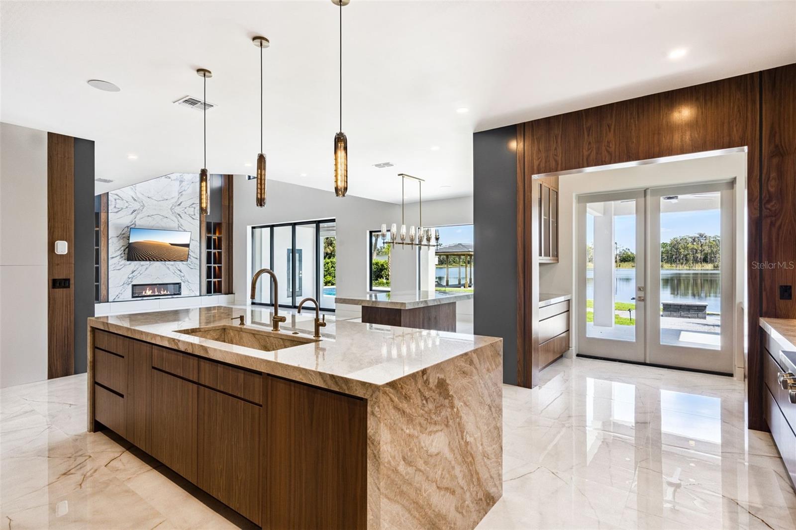 9117 BAY POINT DR