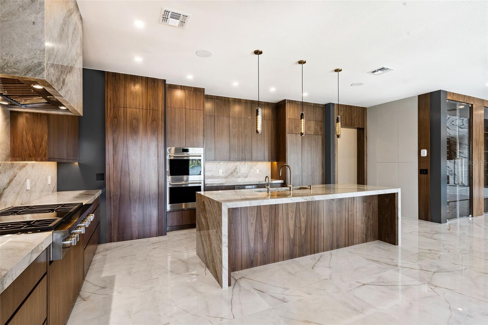 9117 BAY POINT DR