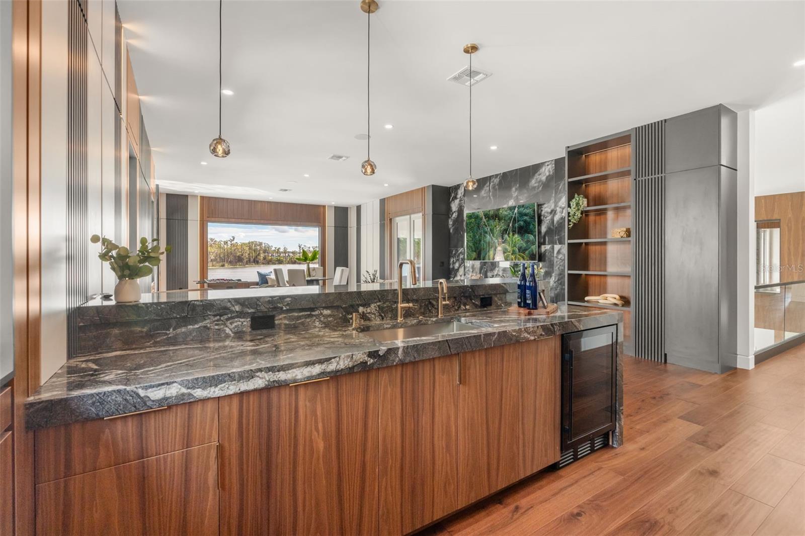 9117 BAY POINT DR