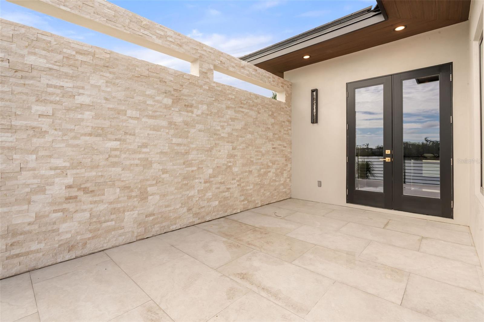 9117 BAY POINT DR