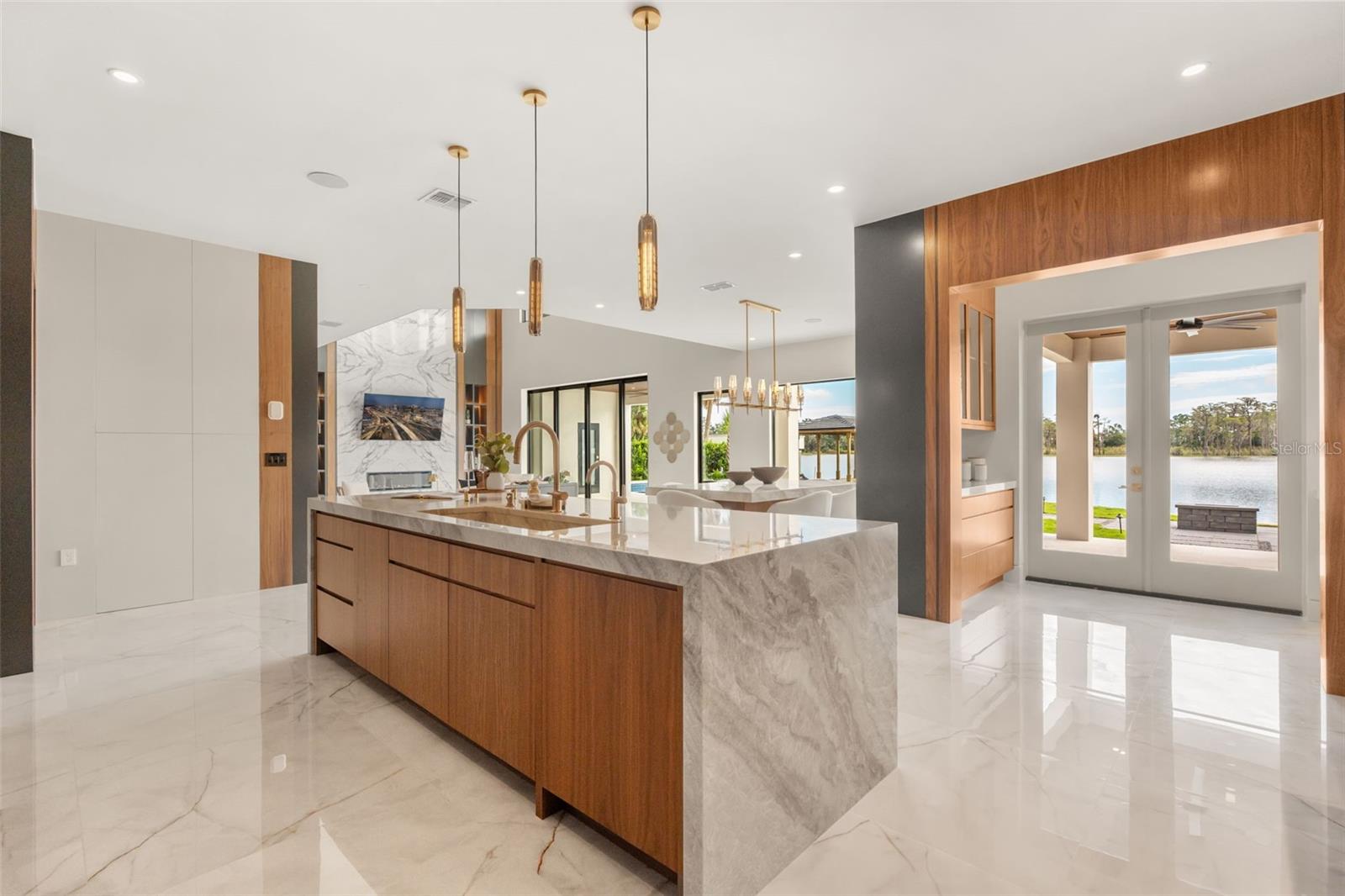 9117 BAY POINT DR