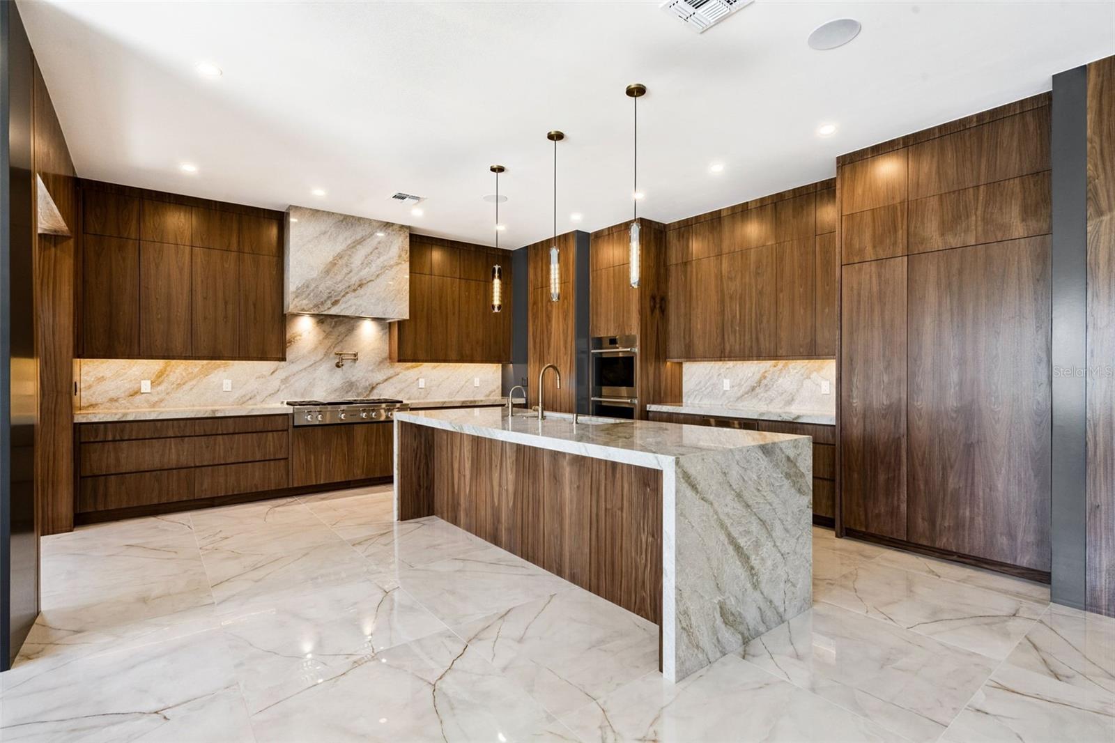 9117 BAY POINT DR