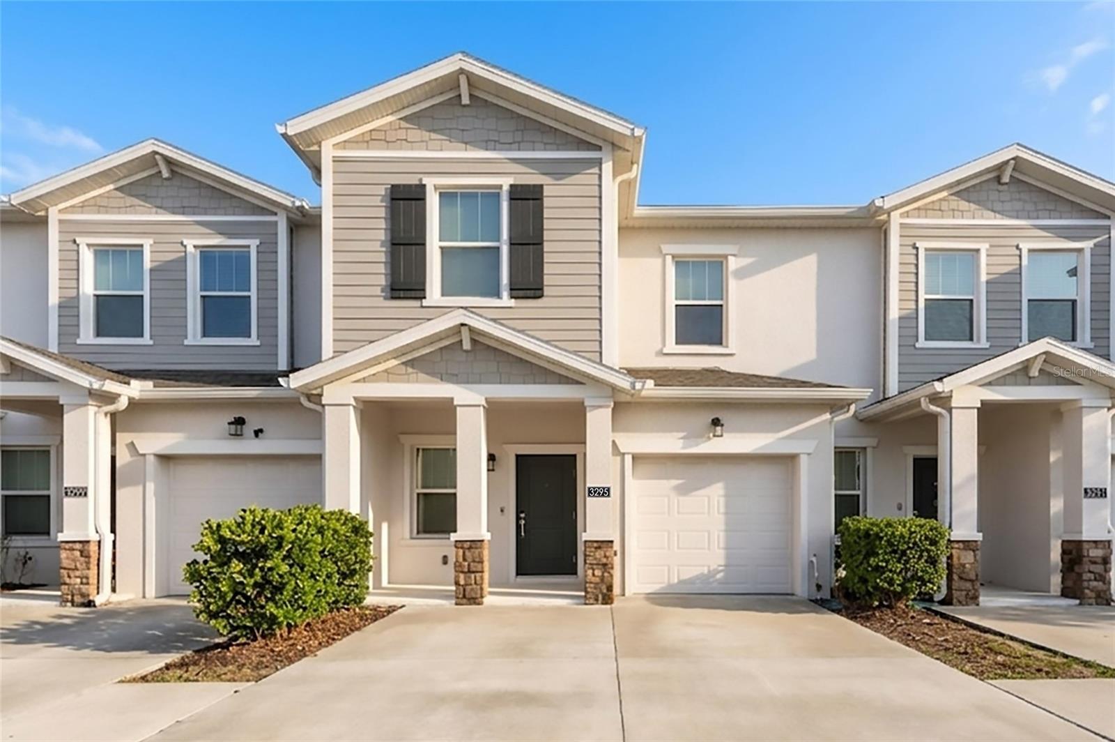 3295 LAURENT LOOP
