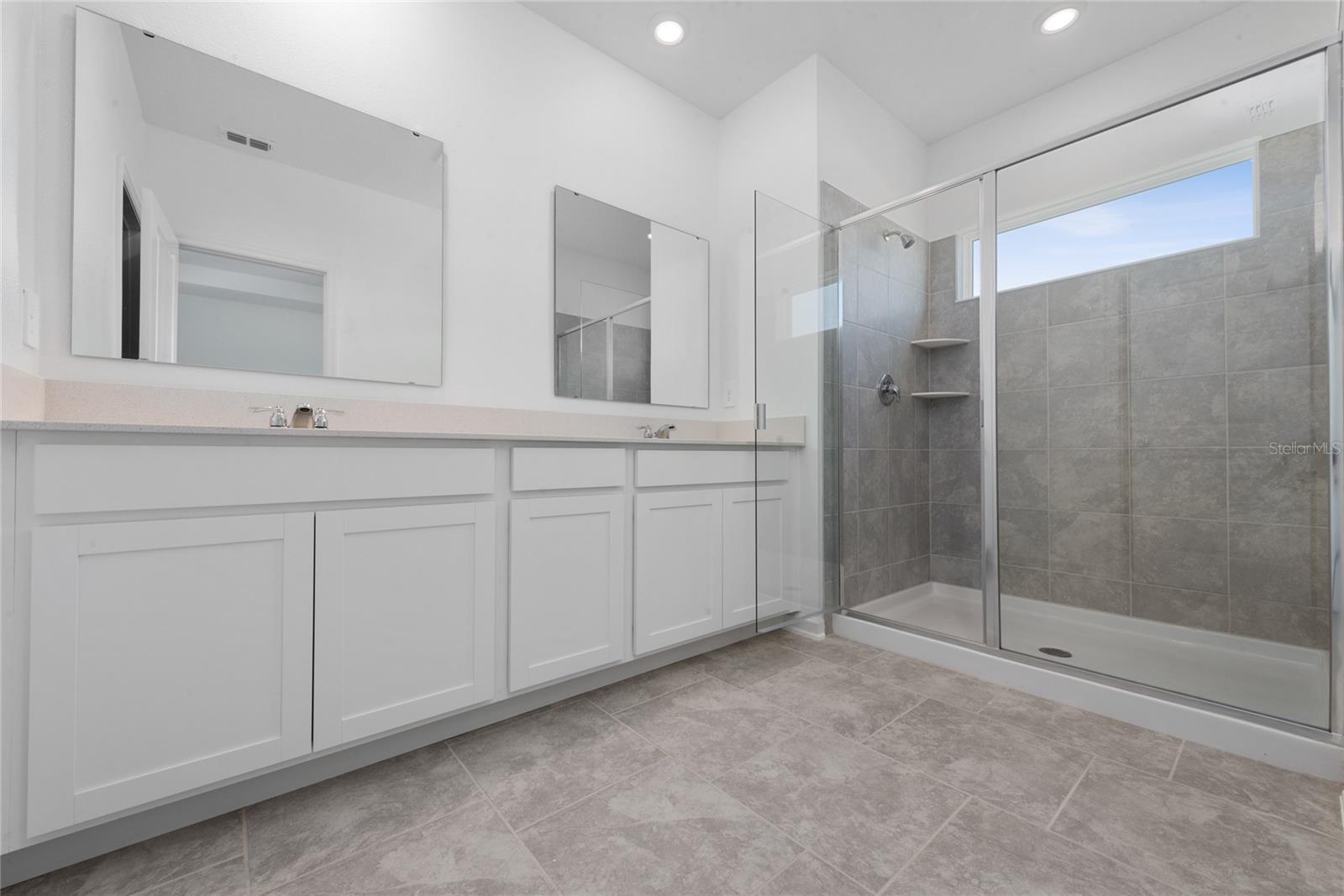 3295 LAURENT LOOP
