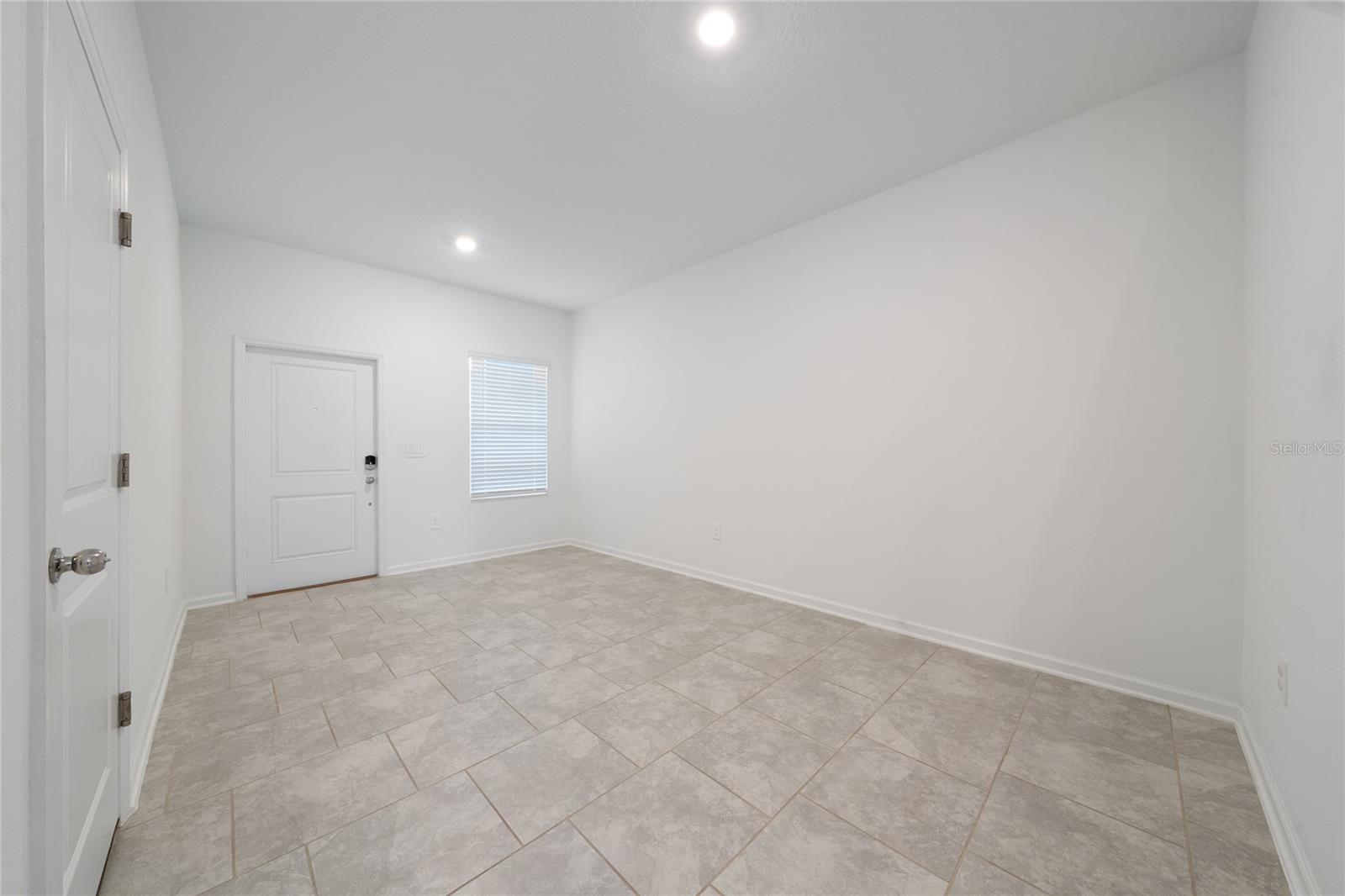3295 LAURENT LOOP