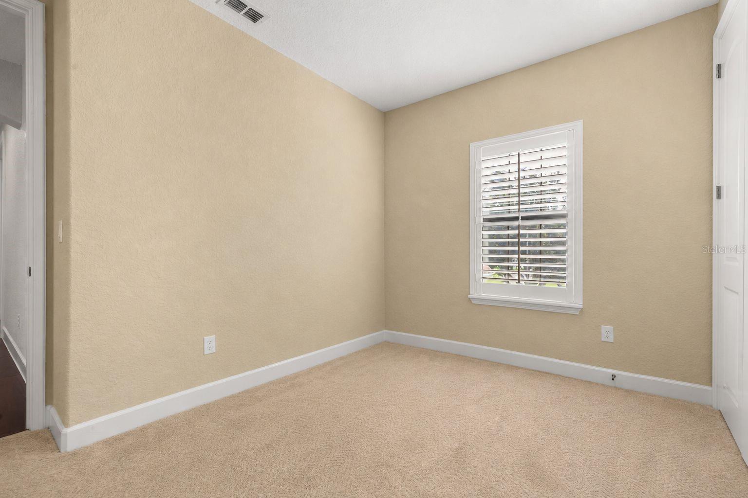 5526 MARLEON DR