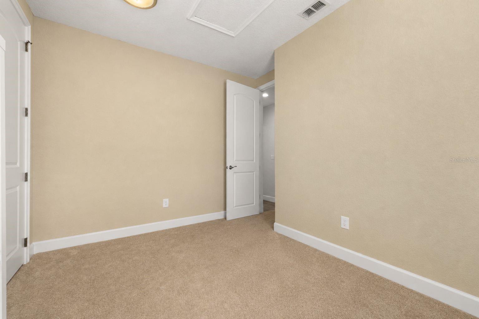 5526 MARLEON DR