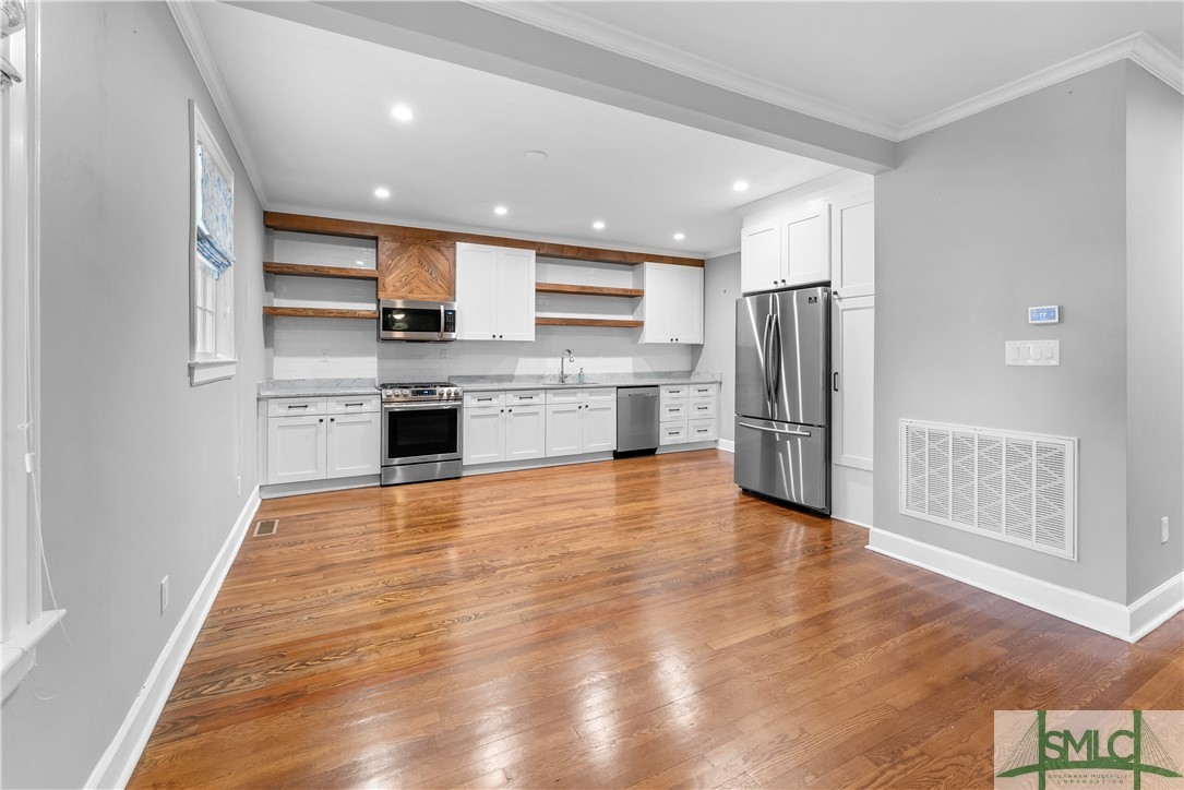 325 E 56th Street