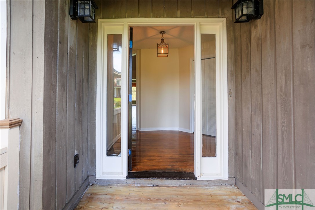 207 E Point Drive
