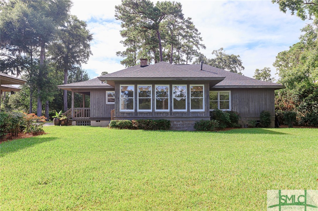 207 E Point Drive