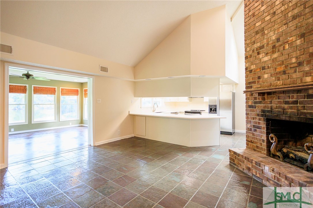 207 E Point Drive