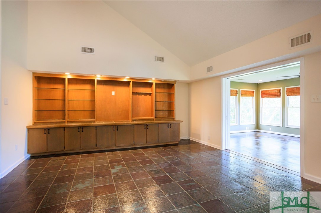 207 E Point Drive