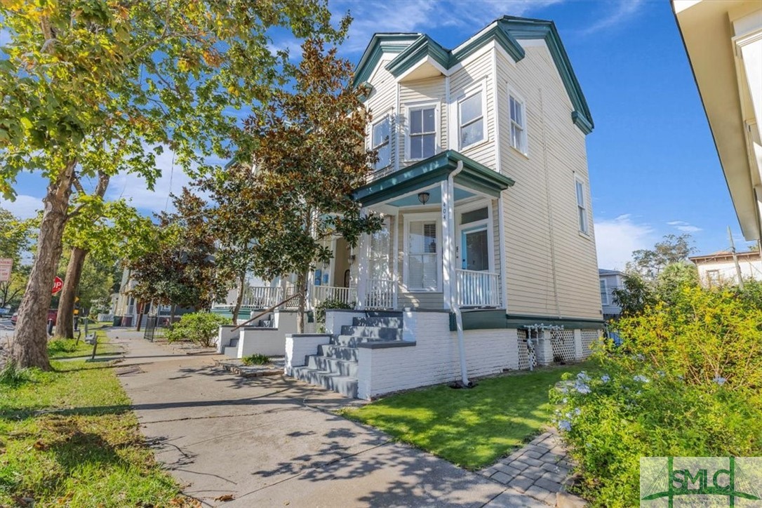 402 E Park Avenue 2B