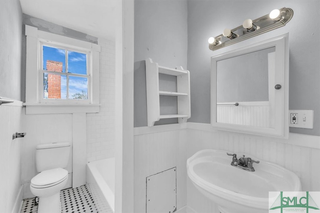 402 E Park Avenue 2B