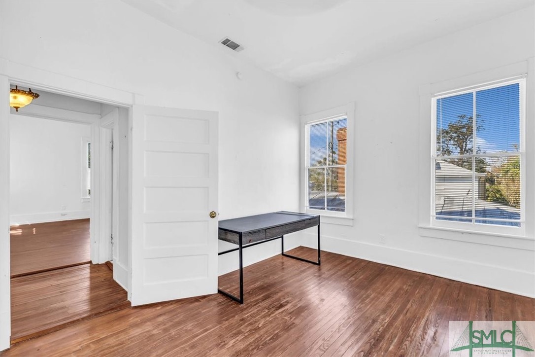 402 E Park Avenue 2B