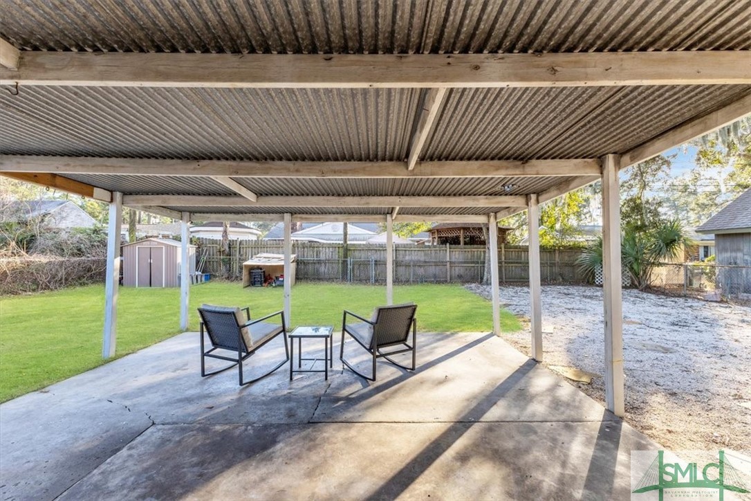 2405 Dolphin Drive