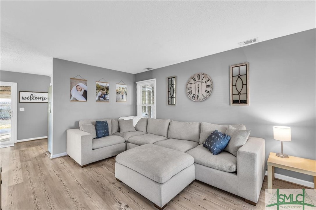 2405 Dolphin Drive