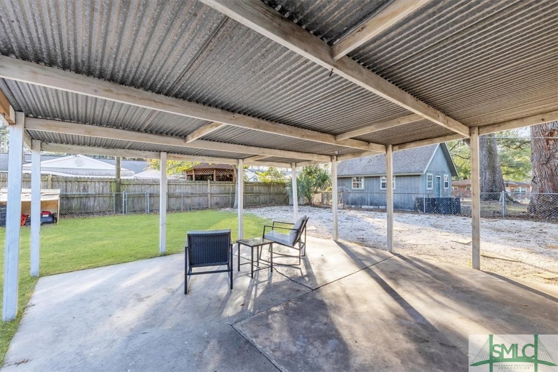 2405 Dolphin Drive